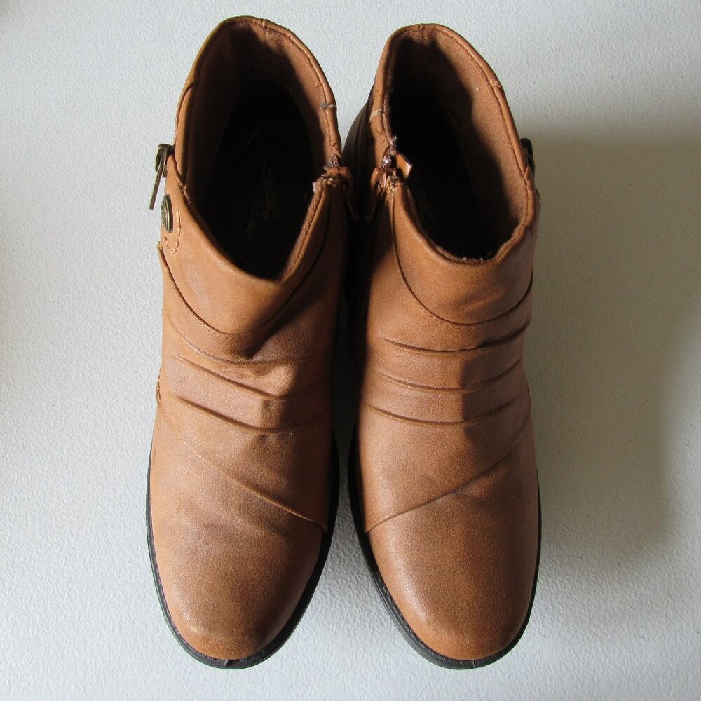 Easy Street Comfort Wave Brown Side Zip Ankle Boots Size 11W